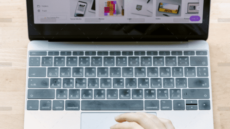 demo-attachment-646-pexels-ketut-subiyanto-4126724